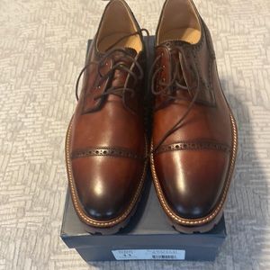Mens Size 11 Warfield & Grand chestnut cap toe shoe.